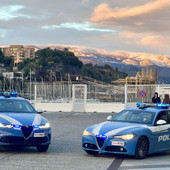 Scippa collane in monopattino a Savona, rintracciato e arrestato dalla polizia Scippa collane in monopattino a Savona, rintracciato e arrestato dalla polizia