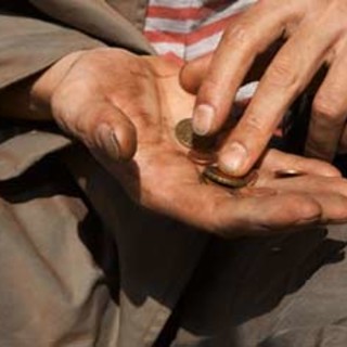 Pietra Ligure, M5S: “L'invenduto dei supermercati sia destinato ai bisognosi"