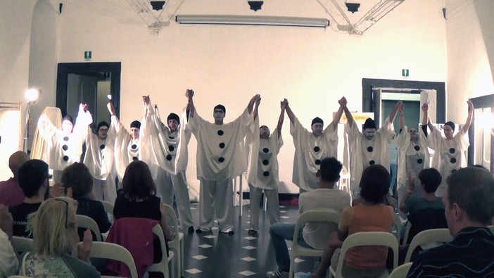 Albenga: spettacolo teatrale "speriamo che quadri"
