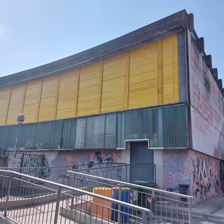 Savona, crollo vetrata della palestra delle Trincee. Il comune avvia i lavori: perizia da 14mila euro Savona, crollo vetrata della palestra delle Trincee. Il comune avvia i lavori: perizia da 14mila euro