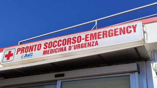 Scontro tra un'auto e uno scooter in viale Hanbury ad Alassio: centauro in codice rosso al Santa Corona