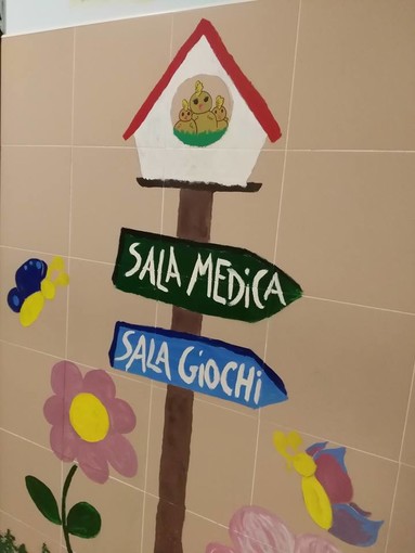Pietra Ligure, l'ospedale Santa Corona inaugura il progetto che ha "colorato" ill Pronto Soccorso Pediatrico (FOTO)