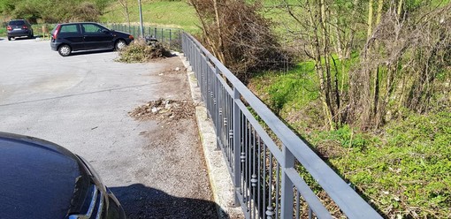 Cairo, ripulito il parcheggio della stazione ferroviaria di San Giuseppe