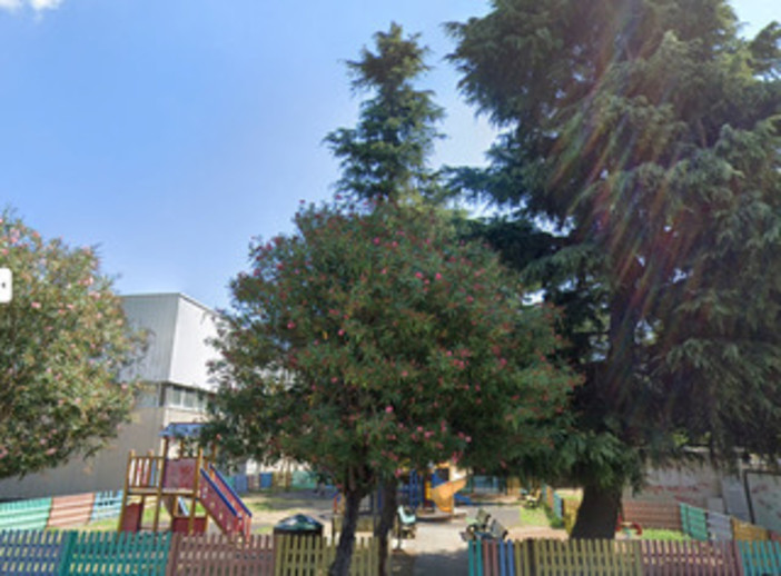 Recinzione nel parco giochi de La Massa, sopralluogo della minoranza con il Sindaco Recinzione nel parco giochi de La Massa, sopralluogo della minoranza con il Sindaco