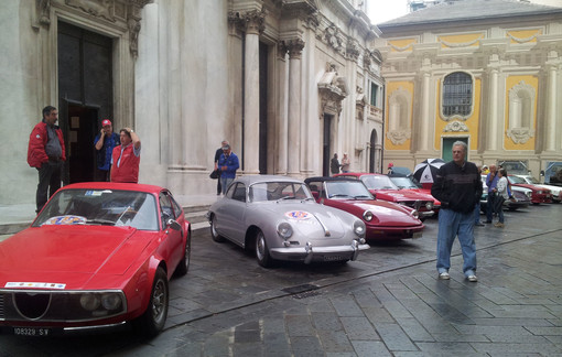 Savona, partita questa mattina da Piazza del Duomo la carovana del "Memorial Sistina"