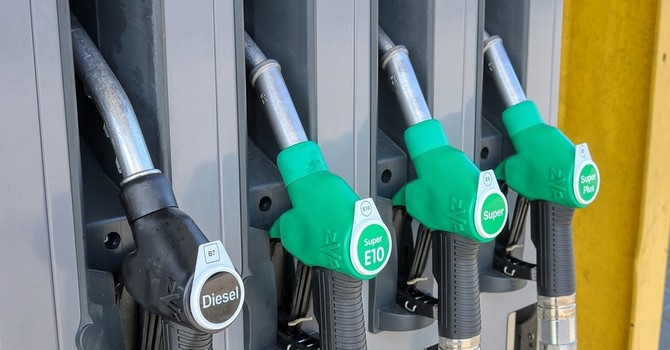 Prorogato il taglio delle accise fino al 3 luglio, sconti confermati su benzina e gasolio Prorogato il taglio delle accise fino al 3 luglio, sconti confermati su benzina e gasolio