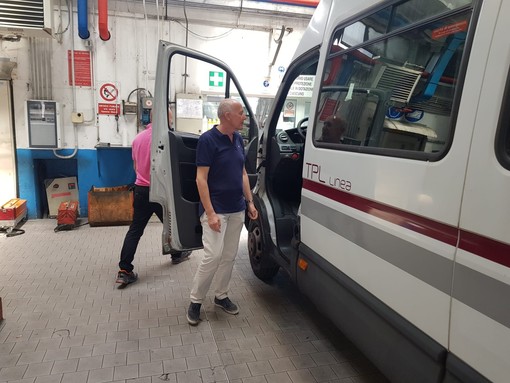 Nuove paratie di protezione per gli autisti sui mezzi Tpl: "Più sicurezza sui bus, intervento su 16 mezzi" Nuove paratie di protezione per gli autisti sui mezzi Tpl: "Più sicurezza sui bus, intervento su 16 mezzi"