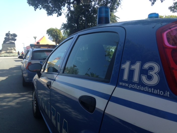 Savona: la Polizia denuncia un  25enne per furto