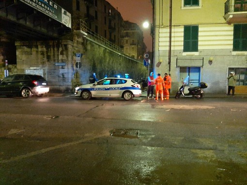 Savona, allagamenti in via Guidobono, Santi puntualizza: "I tombini erano puliti, acqua fuoriuscita per la piena del Letimbro"