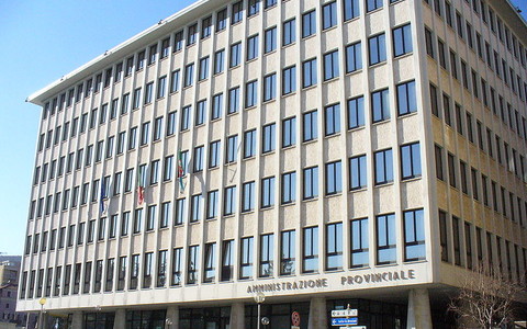 Provincia, nel 2025 16 milioni per l'edilizia scolastica e più di 10.5 milioni per le strade