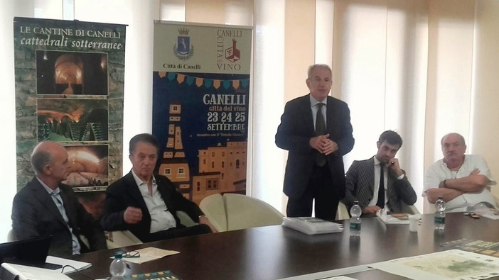 Savona incontra Canelli, la città astigiana apre le porte alla Città del Vino con il "Metodo Classico"