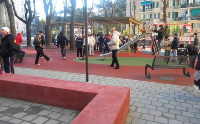 Savona: la fotonotizia della riqualificazione di Piazza Bologna - sito ex mercatino Savona: la fotonotizia della riqualificazione di Piazza Bologna - sito ex mercatino