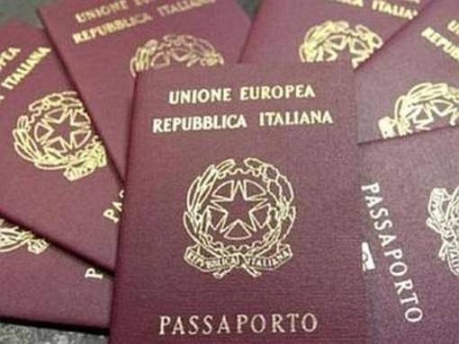 Da oggi passaporto elettronico per entrare negli USA Da oggi passaporto elettronico per entrare negli USA