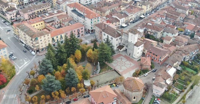 Millesimo rinnova i giardini dietro il Municipio: parte la rigenerazione urbana del cuore verde del paese