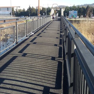 Cairo Montenotte, terminato il restyling della passerella pedonale Giuseppe Milano