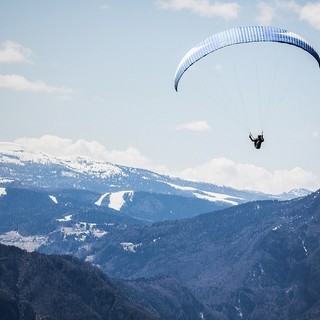 parapendio tra Liguria e dintorni liveinup