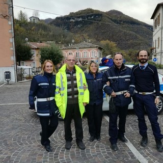 Terremoto, la Polizia Municipale di Albenga "in servizio" ad Arquata (FOTO)