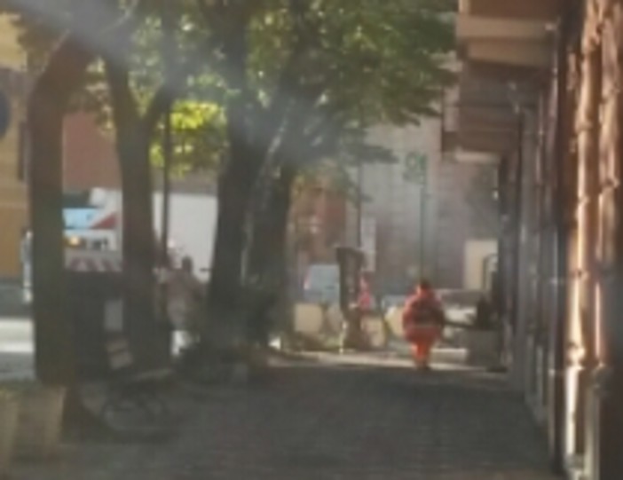 "Albenga è sempre più sporca, mancano gli spazzini e strade pulite in modo sommario": Perrone e Ciangherotti all'attacco