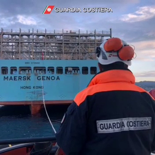 Il porto di Savona–Vado Ligure non si ferma: arrivata la super portacontainer Maersk Genoa (VIDEO)
