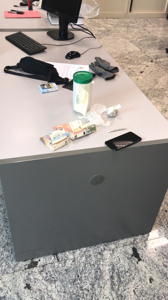 Albenga: la polizia locale denuncia due stranieri con precedenti e un minore italiano Albenga: la polizia locale denuncia due stranieri con precedenti e un minore italiano