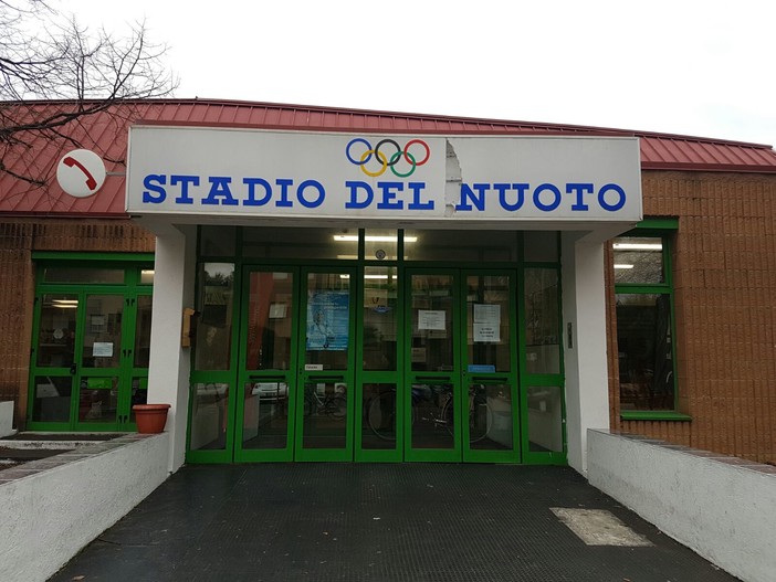 La "banda delle merendine" colpisce per la quarta volta la piscina di Albenga