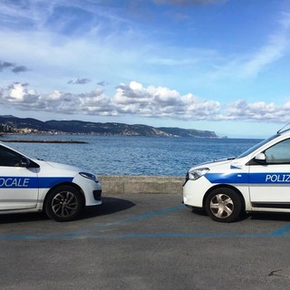 Occupa una villa nella piana di Albenga e si nasconde all'interno di un armadio per scampare all'arresto: in manette un giovane libico