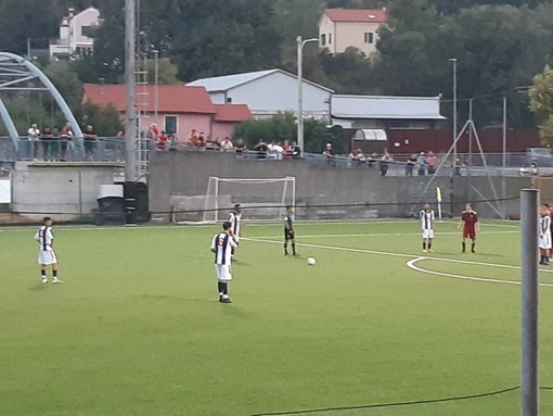 "Chiuso il ponte dei portoghesi" di fronte al campo Picasso di Quiliano: ordinanza della polizia locale "Chiuso il ponte dei portoghesi" di fronte al campo Picasso di Quiliano: ordinanza della polizia locale