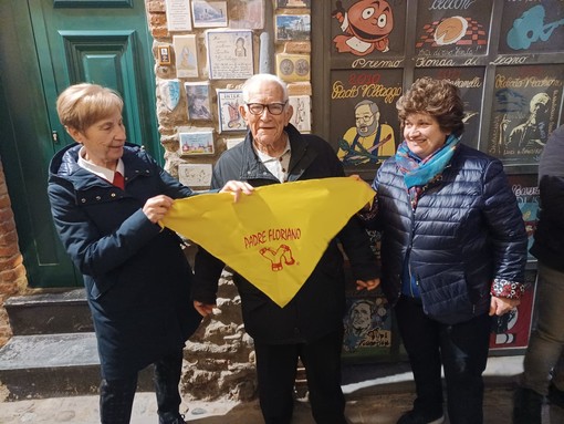 Albenga, il missionario Padre Floriano ospite dei Fieui di caruggi (FOTO) Albenga, il missionario Padre Floriano ospite dei Fieui di caruggi (FOTO)