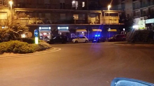 Albenga: #Sicurezza, le Forze dell'Ordine chiudono il Bar della Rotonda a Vadino