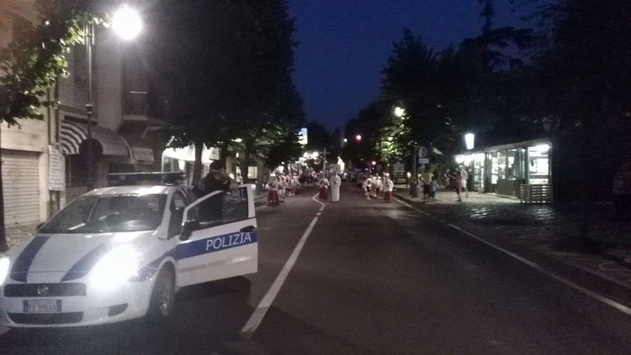 Albenga, grande spiegamento di forze dell'ordine per la processione del Corpus Domini