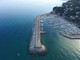 Finale, 7mila tonnellate di massi per rafforzare il porto: a fine mese il cantiere (FOTO)