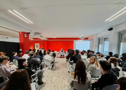 Savona, il presidente di Fincantieri incontra gli alunni del "Ferraris Pancaldo"