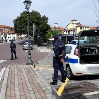 Carcare, commercianti sul piede di guerra: "Non esistono solo le multe in questo momento difficile dell'economia, chiediamo riunione urgente" Carcare, commercianti sul piede di guerra: "Non esistono solo le multe in questo momento difficile dell'economia, chiediamo riunione urgente"
