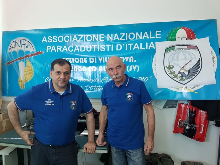 Il 2 giugno ad Albenga la festa della Repubblica si celebra con lanci di paracaduti e tute alari (FOTO e VIDEO)