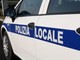 Savona, auto danneggia le fioriere e scappa: fermata dalla Polizia Locale