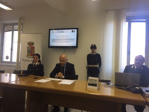 Controlli e attività di prevenzione in aumento, diminuiscono i furti e gli ammonimenti per stalking: il bilancio 2016 della Questura di Savona Controlli e attività di prevenzione in aumento, diminuiscono i furti e gli ammonimenti per stalking: il bilancio 2016 della Questura di Savona