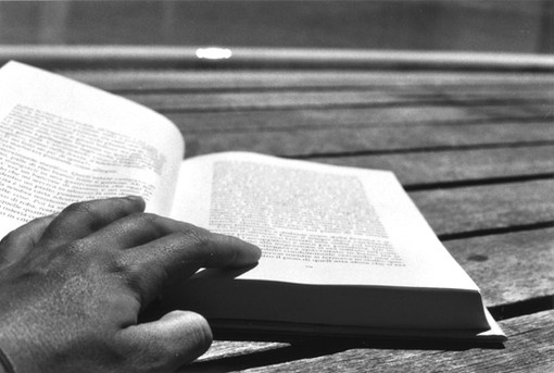 Finale: Rinaldi presenta il libro “Anatomia della fame”