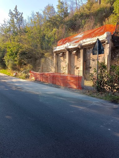 Villanova d’Albenga, rimosso il semaforo sulla statale 453: viabilità ripristinata a Coasco Villanova d’Albenga, rimosso il semaforo sulla statale 453: viabilità ripristinata a Coasco