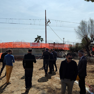 Pietra, verso la fine i lavori di collegamento con la passeggiata dal "parco Perotti" (FOTO e VIDEO)