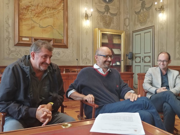 Finale, è Massimo Rescigno il nome nuovo per la Giunta Frascherelli: a lui le deleghe a Demanio, Suap, Sport e Ambiente Finale, è Massimo Rescigno il nome nuovo per la Giunta Frascherelli: a lui le deleghe a Demanio, Suap, Sport e Ambiente