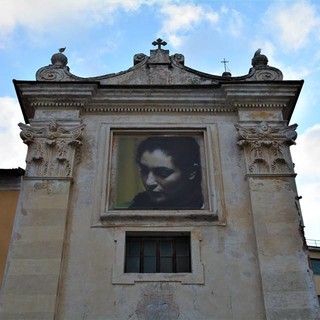 Noli inaugura l'opera "Rasha" di Adrian Paci