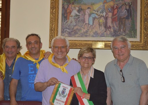 Gemellaggio Fieui – Rocchetta Tanaro nel ricordo di Lauzi e De Andrè Gemellaggio Fieui – Rocchetta Tanaro nel ricordo di Lauzi e De Andrè