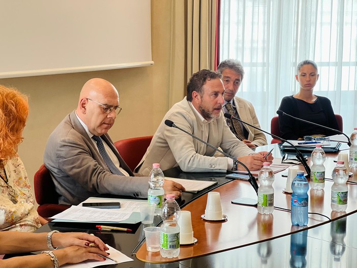 Rigassificatore, la Regione cambia rotta. Piana: "A Roma per nuovo commissario e trovare coi territori la soluzione migliore"