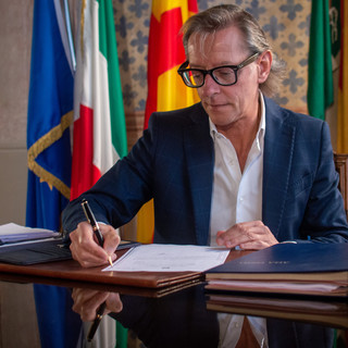 Albenga, il messaggio di fine 2024 del sindaco Tomatis ai cittadini: "Continueremo a impegnarci sempre più per la città" Albenga, il messaggio di fine 2024 del sindaco Tomatis ai cittadini: "Continueremo a impegnarci sempre più per la città"