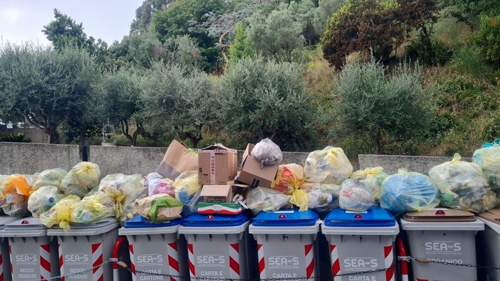 Porta a porta situazione ancora critica, Savona Intelligente raccoglie le segnalazioni di disservizio Porta a porta situazione ancora critica, Savona Intelligente raccoglie le segnalazioni di disservizio