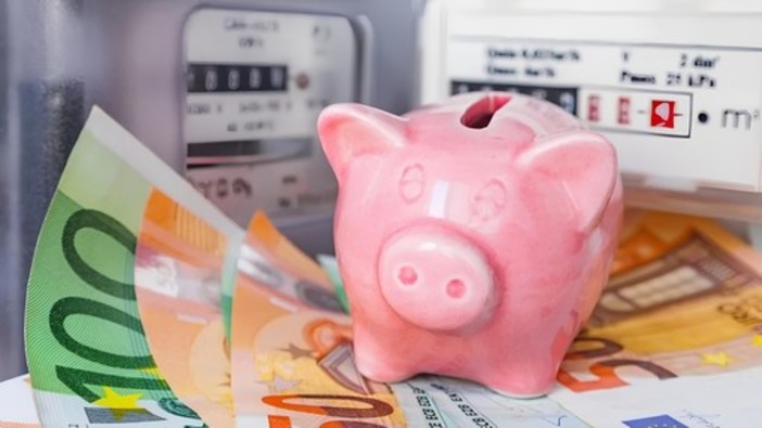 'Decifrare' la bolletta e risparmiare molti soldi: guida ragionata al mercato libero