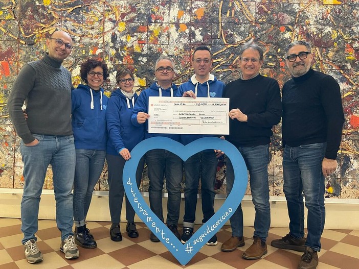 Cairo, 1.300 euro per DiversamenteVb grazie alle palline artistiche di Natale