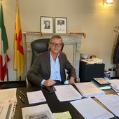Albenga, il sindaco Tomatis nel videomessaggio augurale: “Non dimenticate chi soffre e donate tempo ai vostri cari”