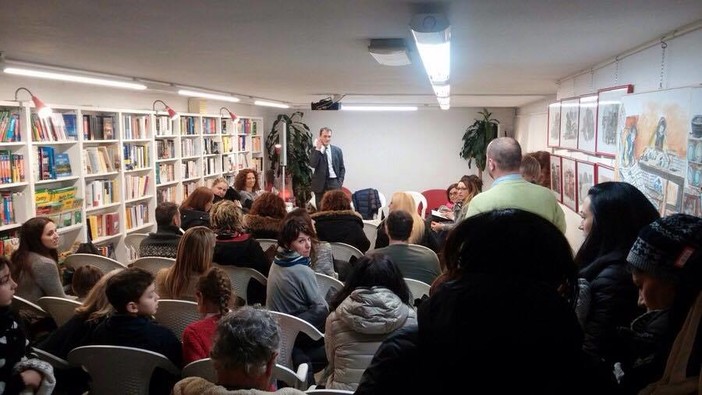 Continua la "Rivolta dei Passeggini": le famiglie presentano ricorso al Presidente della Repubblica Continua la "Rivolta dei Passeggini": le famiglie presentano ricorso al Presidente della Repubblica