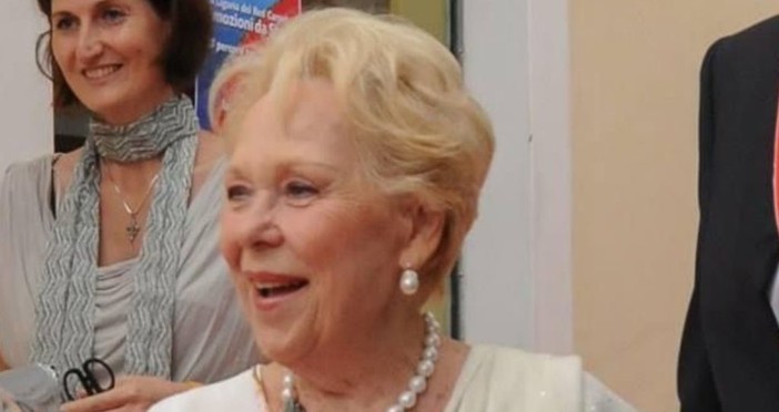 Savona avrà i "Giardini Renata Scotto", la città rende omaggio alla cantante lirica dedicandole lo spazio davanti al Teatro Chiabrera Savona avrà i "Giardini Renata Scotto", la città rende omaggio alla cantante lirica dedicandole lo spazio davanti al Teatro Chiabrera